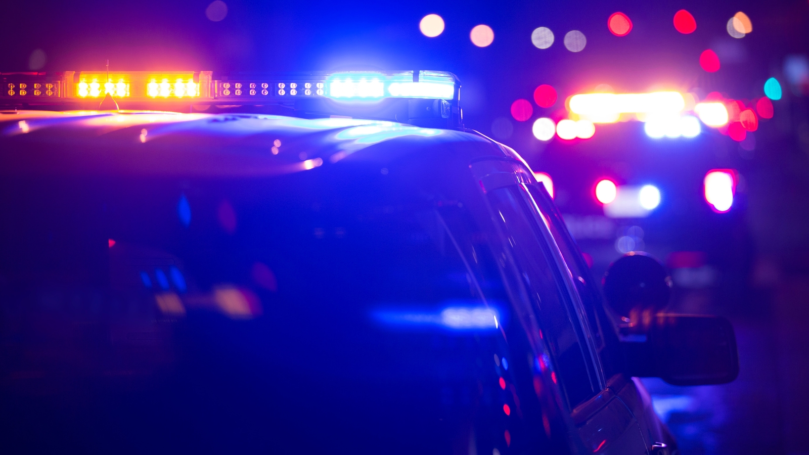 United Airlines flight from Dallas to Chicago diverted to emergency landing in St. Louis for 'potential security concern': Airline 15903306 AdobeStock 428033314