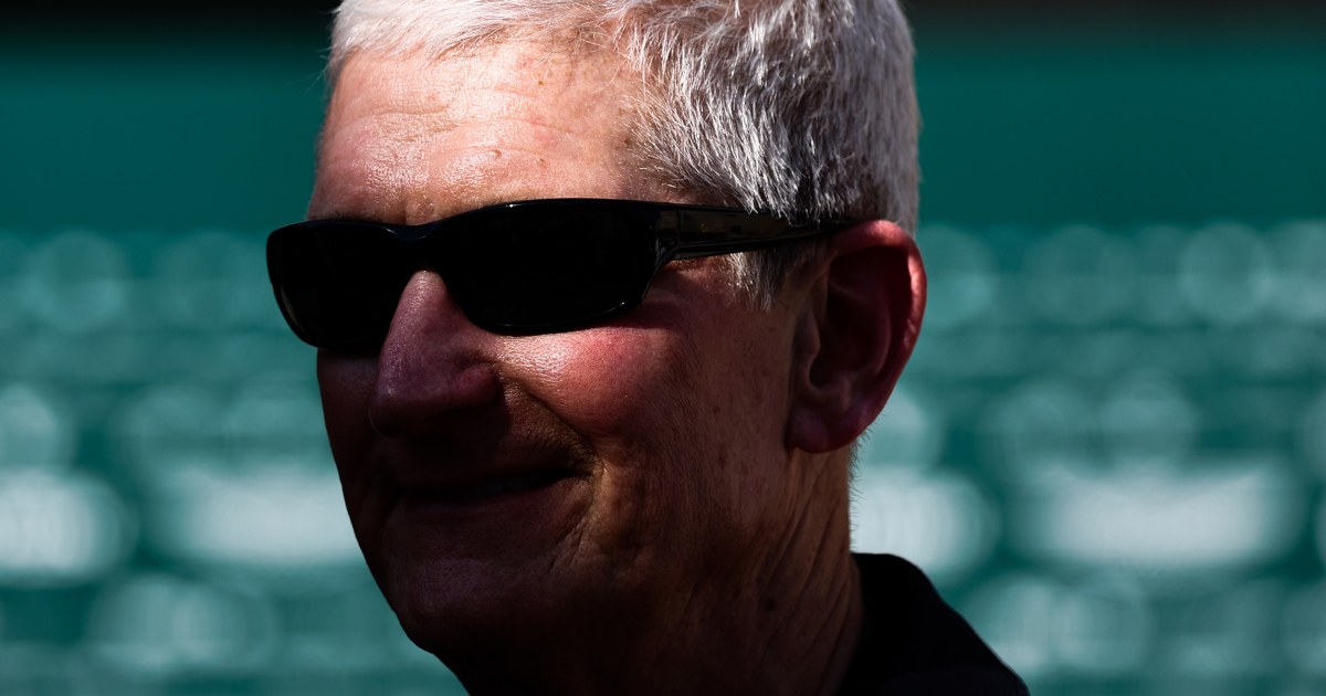 250704 tim cook mb 1712 f714df