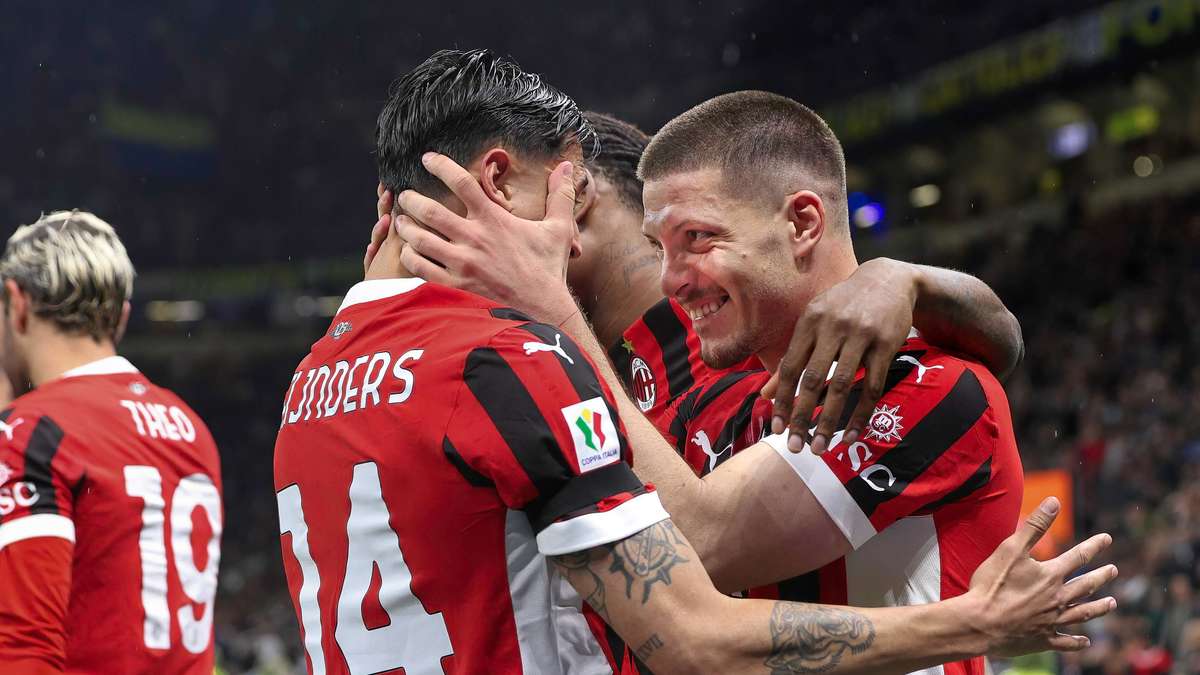 38920899 luka jovic feiert einen treffer im mailand derby