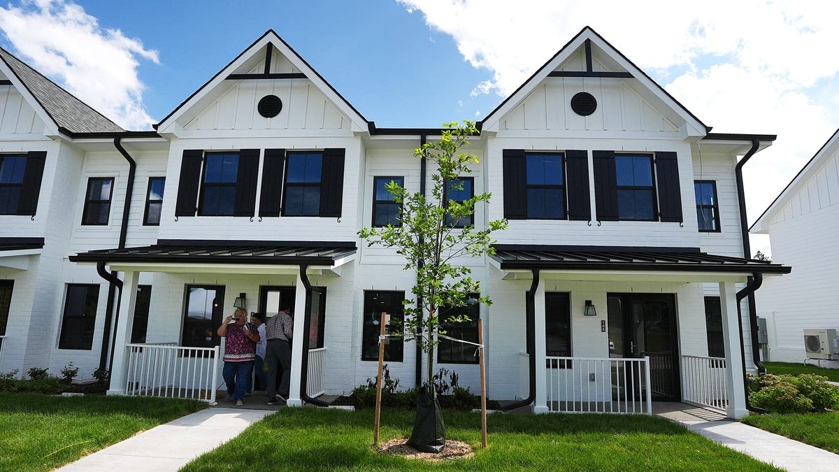 84368064007 625 creekside towntown 13