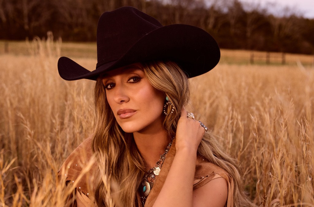 Lainey Wilson cr Cece Dawson press 2025 billboard 1548