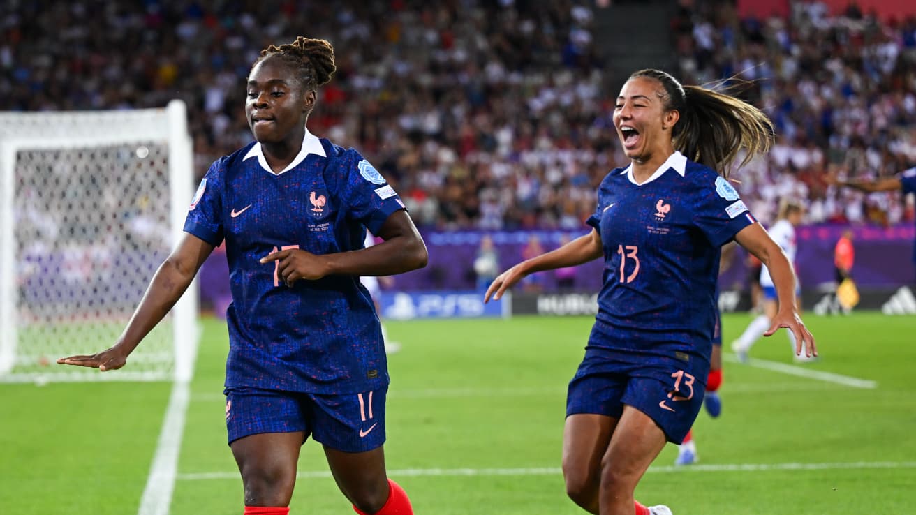 Sandy Baltimore et Selma Bacha lors de France Angleterre a l Euro feminin le 5 juillet 2025 2112123