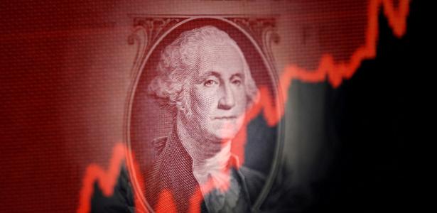 Dólar sobe e Bolsa recua mais de 1% por ameaças de Trump e ata do Fed
