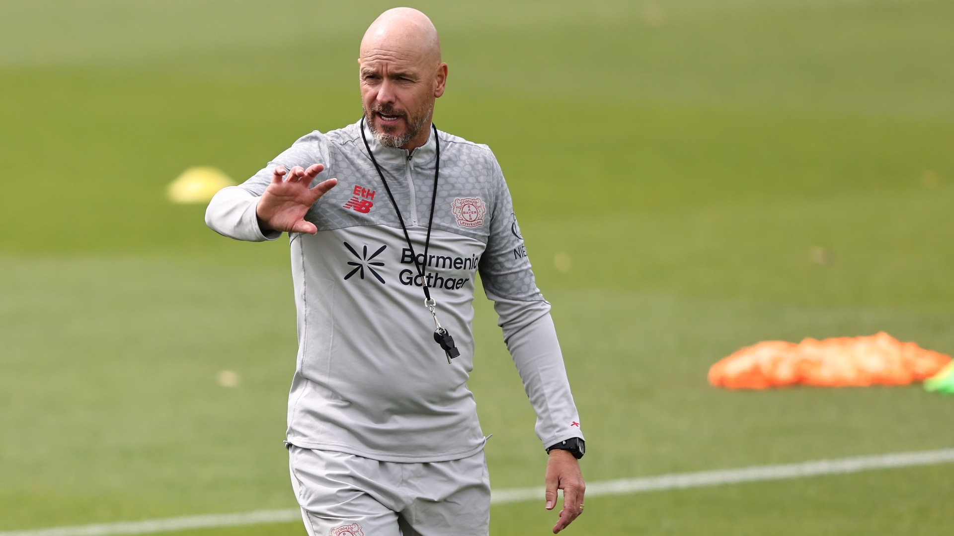 erik teng hag bayer 04 leverkusen resume training after summer break 2025