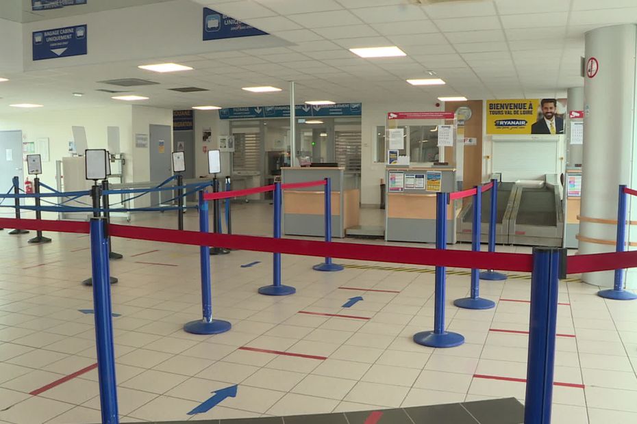 hall d embarquement vide 683c37f268a8b150922518