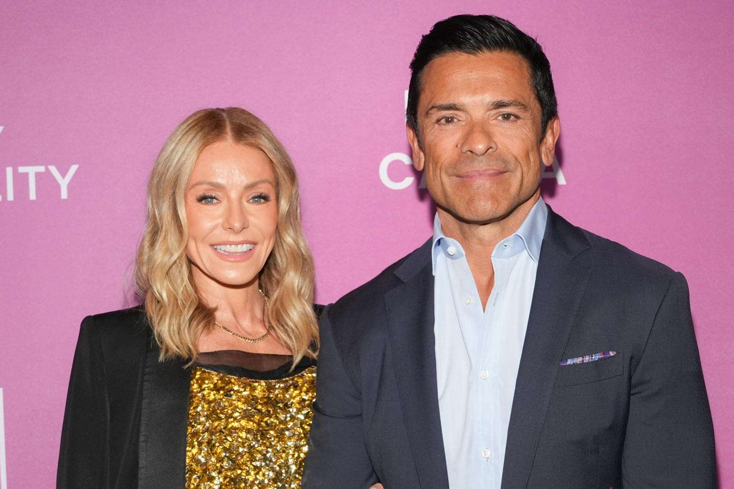 kelly ripa mark consuelos 1 063025 6e994530398547409fee99e7a7a1cfdb