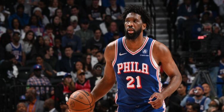 76ers' Joel Embiid out vs. Celtics with right knee soreness
