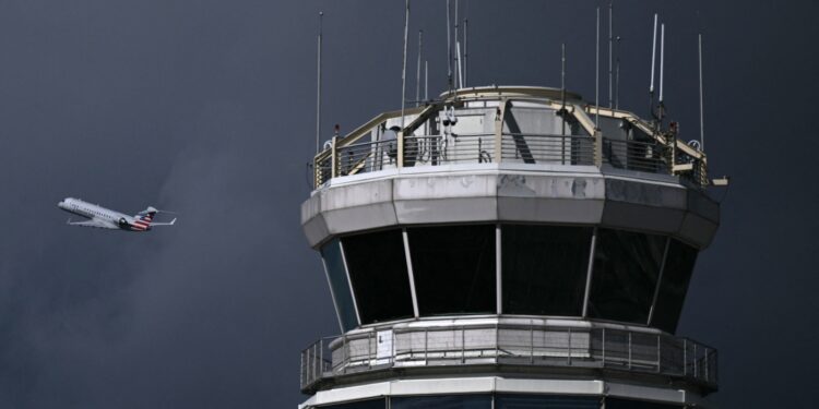 Air traffic controllers warn of ‘tipping point’ during shutdown : NPR Air traffic controllers warn of ‘tipping point’ during shutdown : NPR