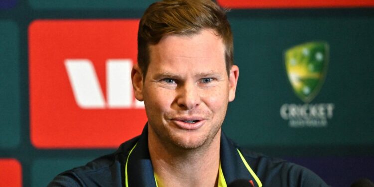 Australia hand debuts to Doggett and Weatherald, Smith dismisses Panesar sledge