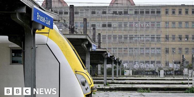 Belgian airports to be hit by strike over austerity