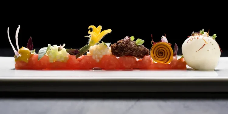 Chicago Fine Dining Restaurant Alinea Loses One of Its Michelin Stars Chicago Fine Dining Restaurant Alinea Loses One of Its Michelin Stars