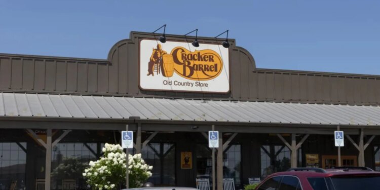 Cracker Barrel bucks shutdown trend after Olive Garden confirmed total 24 hour closure