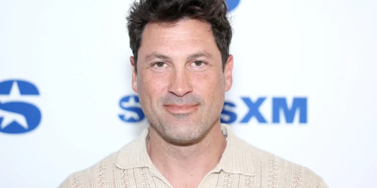 Dancing With the Stars alum Maks and Sharna discuss the season's front-runners after Rock ’n’ Roll Night Maksim Chmerkovskiy (Image via Getty)