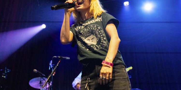 Didn’t get selected for Hayley William’s presale? Here’s where you can still buy tickets Mostly Sunny