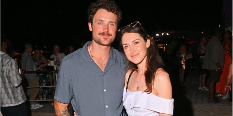 Dylan Efron and girlfriend Courtney King