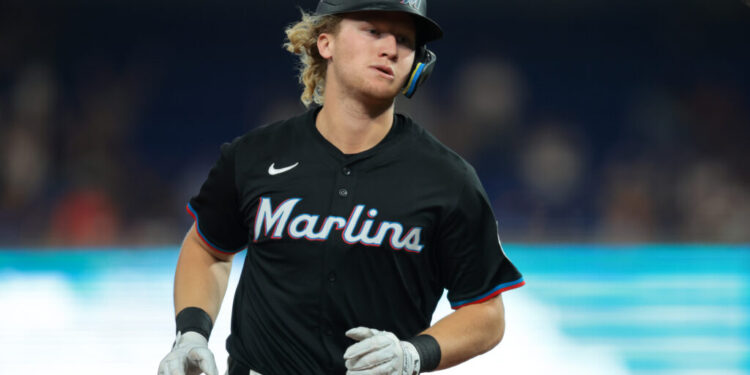 Giants Acquire Joey Wiemer, Designate Andrew Knizner