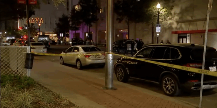 HPD officer stabbed in the head while responding to mental health call in Downtown Houston, police say