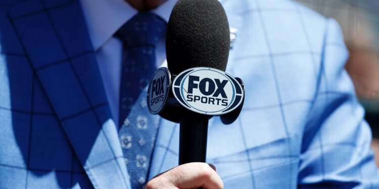 Iona Gaels and the Green Bay Phoenix square off in Charlotte Amalie, Virgin Islands Iona Gaels and the Green Bay Phoenix square off in Charlotte Amalie, Virgin Islands