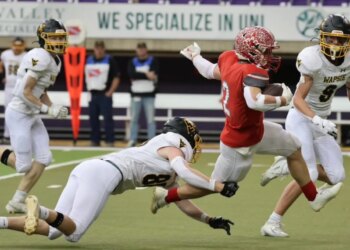 Iowa High School Football Playoffs: Saint Ansgar Vs. MMCRU