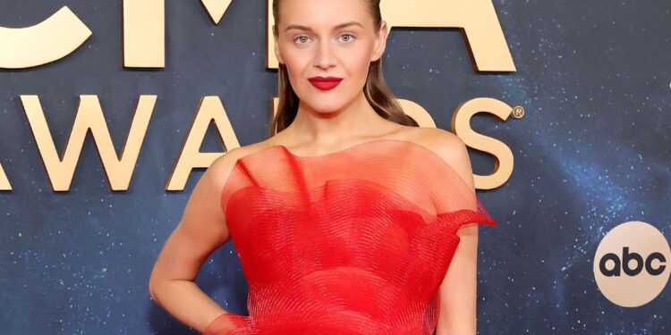 Kelsea Ballerini Attends CMA Awards 2025 in Cheeky Red Dress Kelsea Ballerini Attends CMA Awards 2025 in Cheeky Red Dress