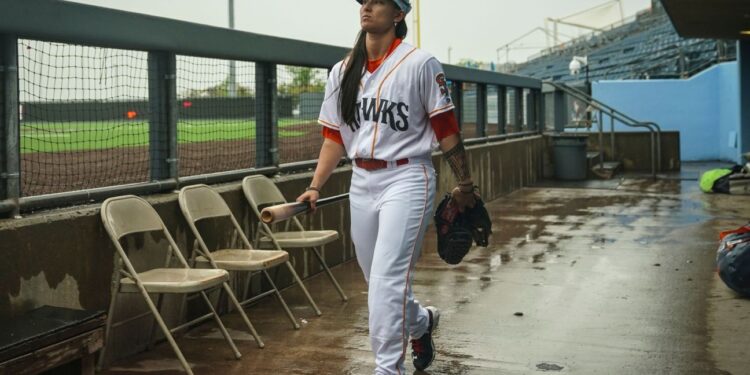 Kelsie Whitmore goes No. 1 in Women's Pro Baseball League draft Copy Link