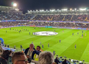 LIVE: Club Brugge gaat met Onyedika in de basis op zoek naar heuse stunt tegen Barcelona