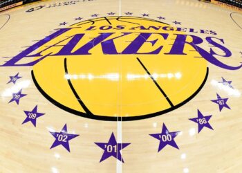 Lakers fire Joey Buss, Jesse Buss from front office positions