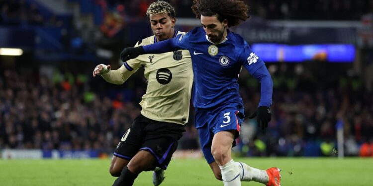 Lamine Yamal must 'forget' Marc Cucurella battle - Barcelona's Flick