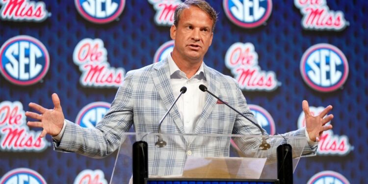 Lane Kiffin's drawn-out coaching decision means one thing: He better win this week Lane Kiffin's drawn-out coaching decision means one thing: He better win this week