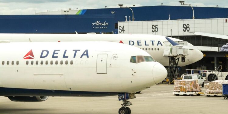 Major airline expecting 'schedule changes' for long-haul flights out of SEA Airport due to fuel shortage