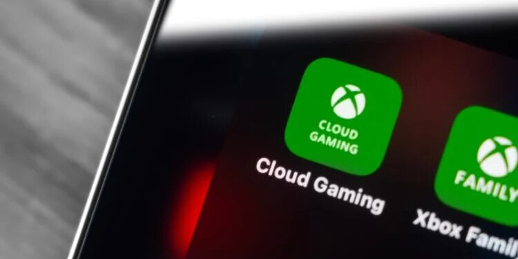 Microsoft Stock (MSFT) Slips Despite Xbox Cloud Gaming Expansion
