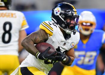 NFL 2025 Week 11 Start 'Em Sit 'Em: Jaylen Warren is in a breakout spot