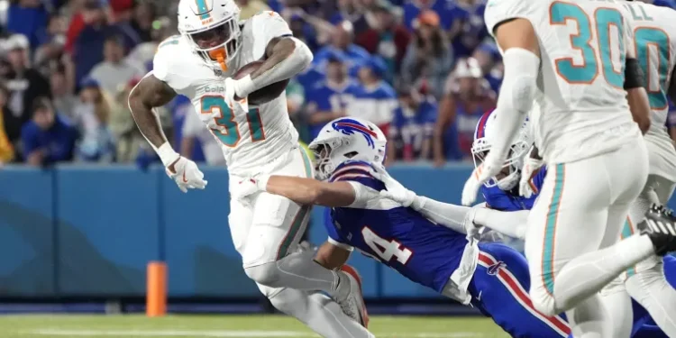 Ollie Gordon injury update: Latest news on Dolphins RB's status in Week 11 game Ollie Gordon injury update: Latest news on Dolphins RB's status in Week 11 game image