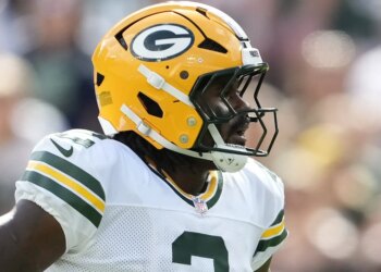 Packers Urged to Add QB Wrinkle for Stagnant Offense