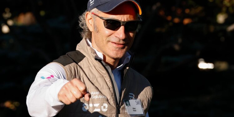 Palantir: The Valuation Has Lost All Touch With Reality (NASDAQ:PLTR) Allen & Co Brings Together Media And Tech Titans In Sun Valley