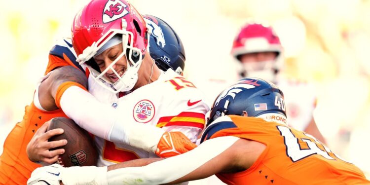 Patrick Mahomes: Chiefs' inconsistency starts with me Patrick Mahomes: Chiefs' inconsistency starts with me