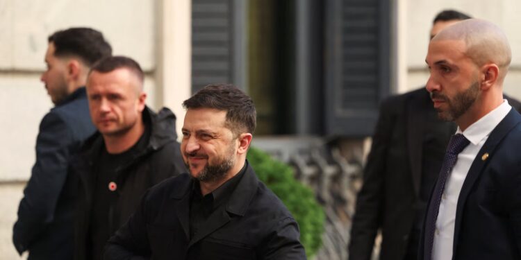 Spain rolls out $946 mln Ukraine aid package during Zelenskiy visit