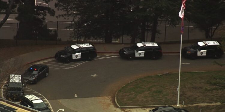 Student shot at Oakland's Skyline High School; 2 suspects in custody, police say Student shot at Oakland's Skyline High School; 2 suspects in custody, police say