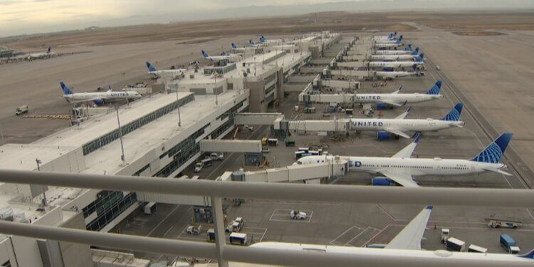 United Airlines prepares for busy Thanksgiving travel at DIA following government shutdown