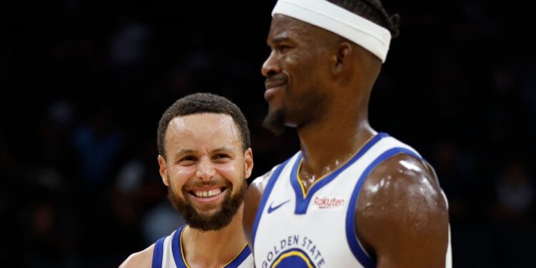 Warriors regroup after blowout loss, ride Curry's 46 over Spurs Warriors regroup after blowout loss, ride Curry's 46 over Spurs