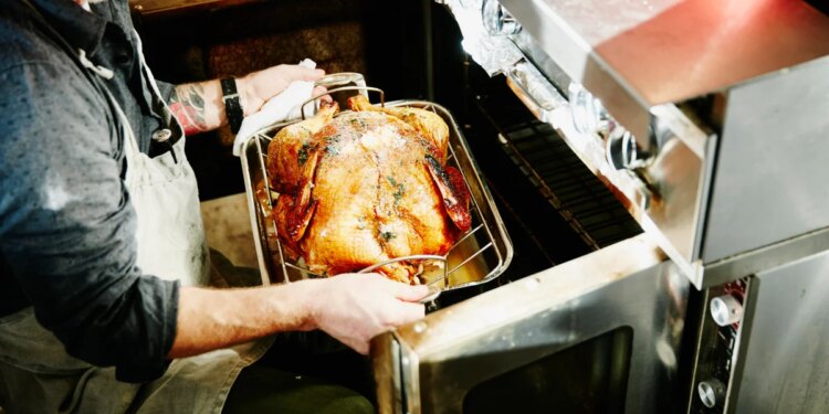 What's open on Thanksgiving? Here's what to know about store hours on Thursday and Black Friday.