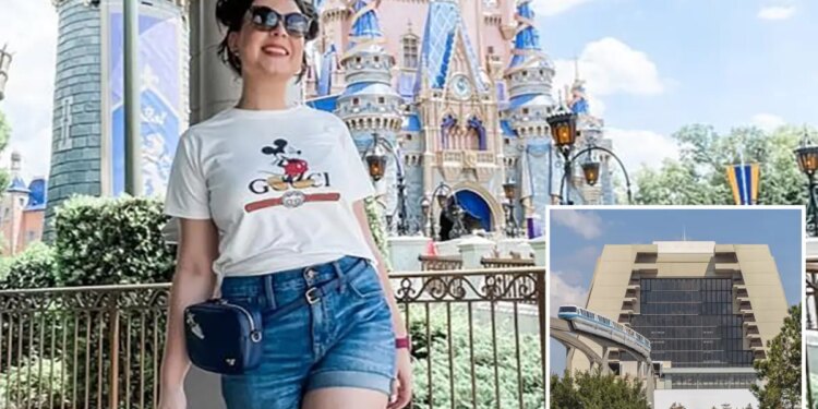 Witnesses describe horrifying sound after Disney superfan leapt from resort, killing herself Witnesses describe horrifying sound after Disney superfan leapt from resort, killing herself